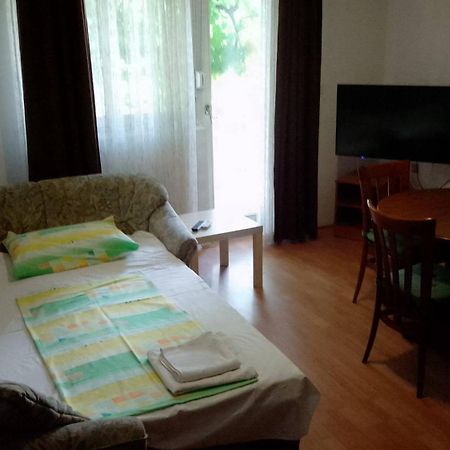 Apartmani Ledenko Kaštela Εξωτερικό φωτογραφία