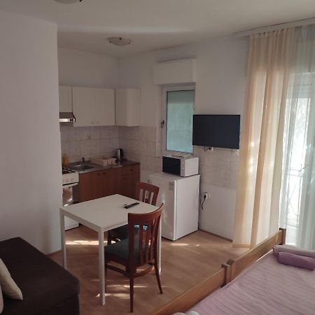 Apartmani Ledenko Kaštela Εξωτερικό φωτογραφία