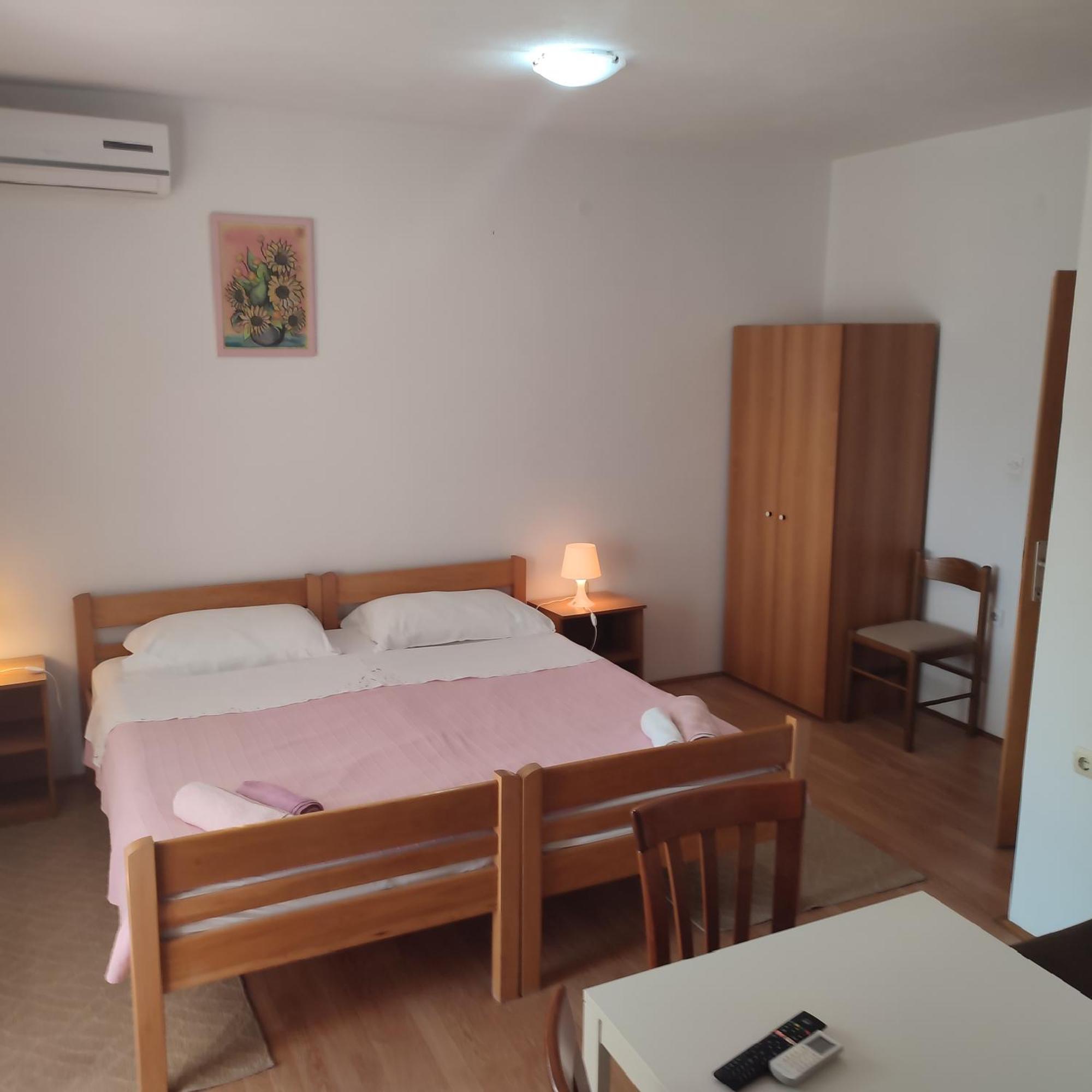Apartmani Ledenko Kaštela Εξωτερικό φωτογραφία
