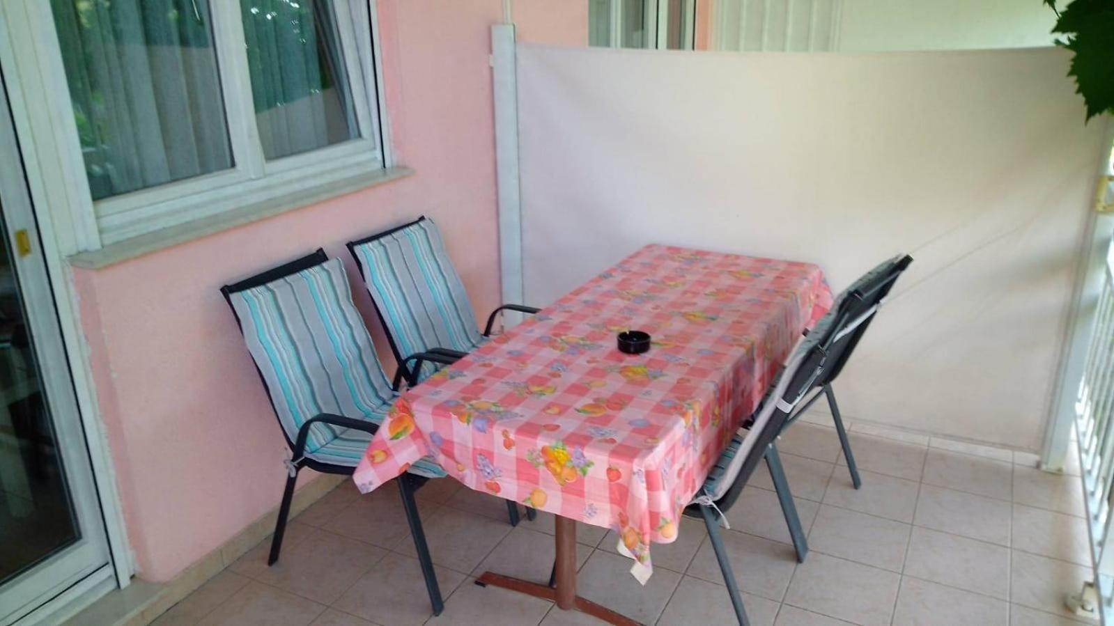 Apartmani Ledenko Kaštela Εξωτερικό φωτογραφία